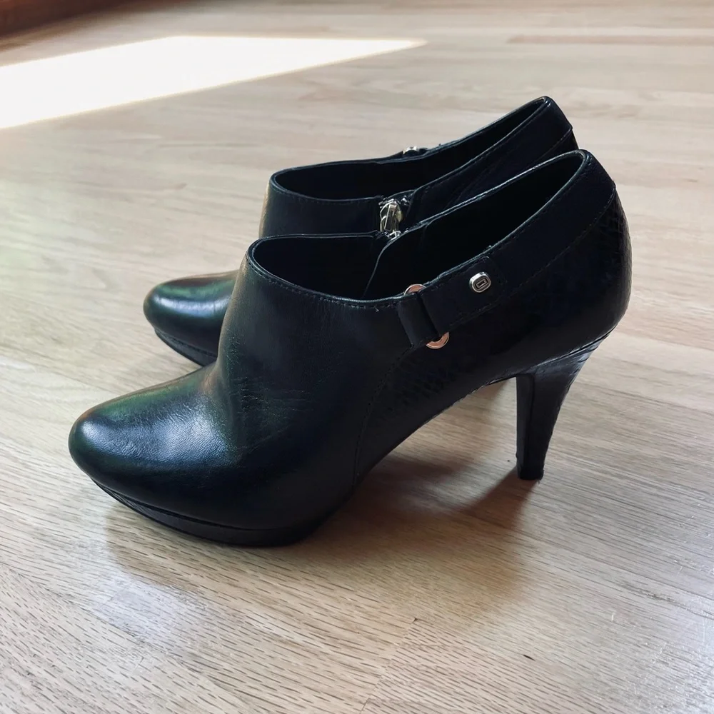 Bandolino Black Leather Heels Booties Size 8 in Excellent Condition - Picture 5 of 8